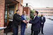 بازدید نوروزی رئیس بیمارستان سینا از بخش‌های درمانی در نخستین روز سال ۱۴۰۵