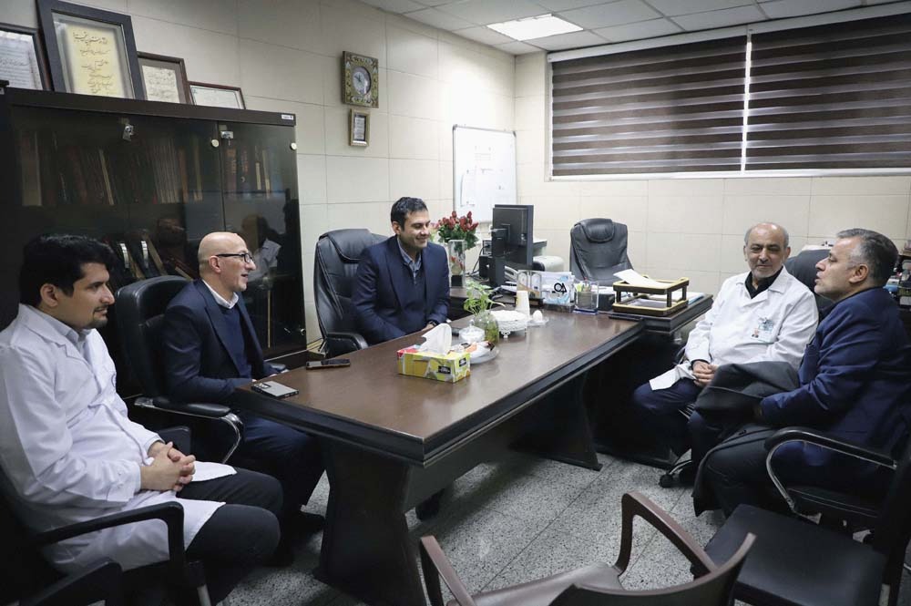 اهدای یک دستگاه فیوژن به بخش رادیولوژی بیمارستان سینا با یاد و نام دکتر مهدی میرسعیدی 